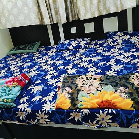 Jai Hanuman Guest House Palsana  Экстерьер фото